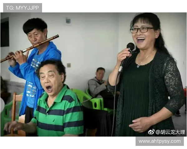 与杨丽对话探讨她的足球生涯与成长历程的精彩瞬间